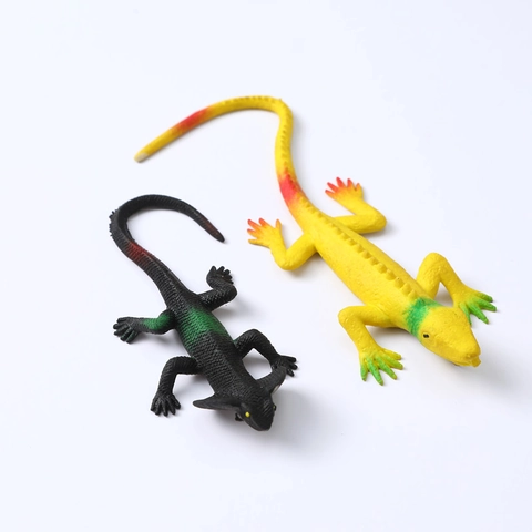 Realistic Simulated Lizard Halloween Prank Toy Realistic Reptile Model Soft Rubber Fake Lizard For Party Decoration Kids Adults