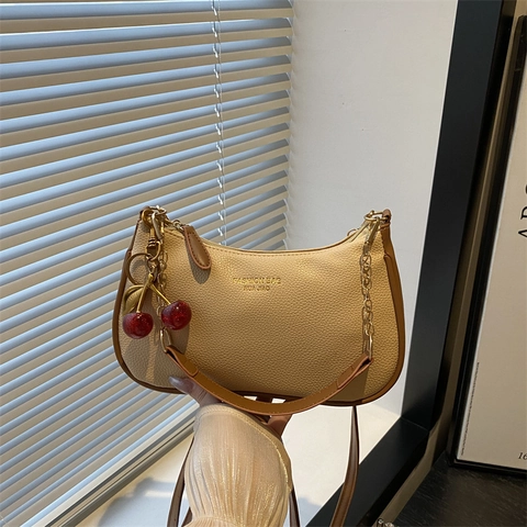 Bolso de Axila de Estilo Coreano de Cuero PU para Mujer Bolso de Hombro de Color Sólido Con Colgante de Cereza y Cadena de Oro