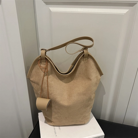 Women Retro Suede Shoulder Bag Large Capacity Tote Minimalist Commuter Handbag With Small Decorative Pendant Charm
