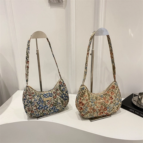 Vintage Floral Jacquard Underarm Bag For Women Retro Pastoral Half Moon Hobo Shoulder Bag With Metal Decoration Fashion Handbag