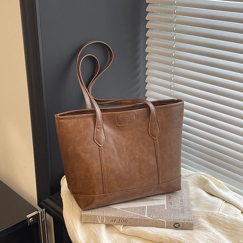Women Large Capacity PU Leather Tote Bag Vintage Minimalist Shoulder Bag Casual Commute Work Bag With Bear Pendant