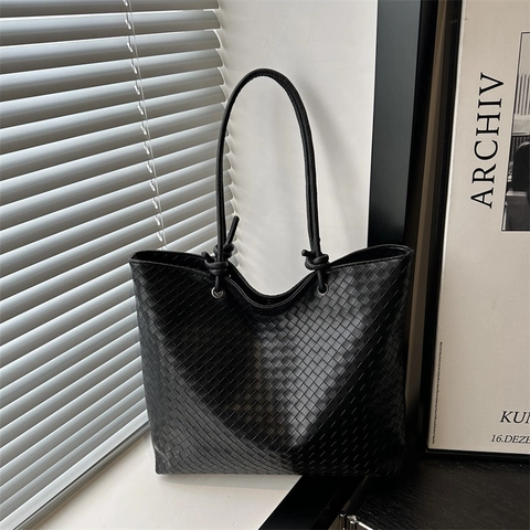 Woven Large Capacity Shoulder Bag Retro Minimalist PU Leather Underarm Tote Handbag For Women Solid Color Casual Daily Bag