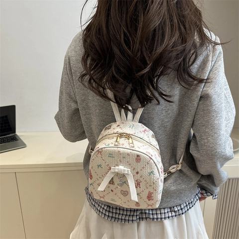 Schattige Cartoon Print Mini Rugzak Voor Vrouwen Meisjes Wit Beer Aardbei Patroon 3D Strik Kleine Reis Dagrugzak Mode Tas