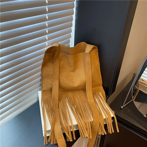 Women's Vintage Faux Suede Tassel Shoulder Bag Bohemian PU Leather Crossbody Bag Solid Color Chic Hobo Tote With Long Tassels