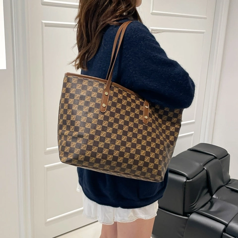 Damen Große Tragetasche PU Leder Monogramm Schachbrettmuster Schultertasche Retro Minimalistisch Alltags Handtasche