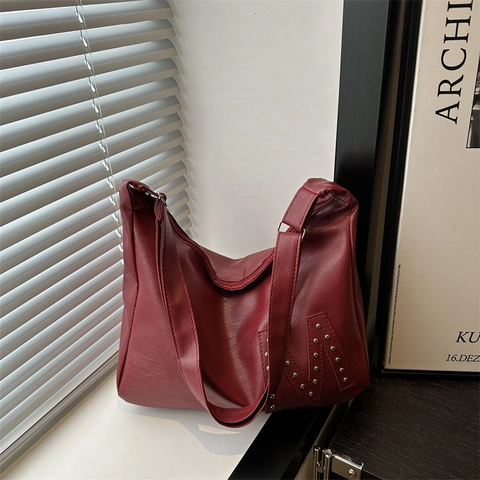 Bolso Tote de Cuero PU Vintage de Gran Capacidad Con Decoración M de Remaches Metálicos Mujer Simple Bolso de Bandolera