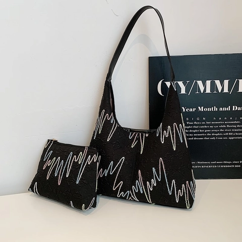 Dames Koreaanse Mode Nylon Onderarm Schoudertas Met Pouch Set Grote Capaciteit Draagtas Reliëf Letters Borduurwerk