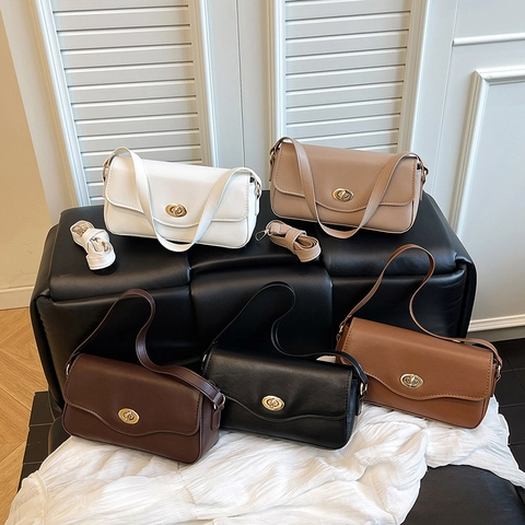 Women PU Leather Crossbody Bag Korean Minimalist Flap Shoulder Bag With Golden Turn-Lock Retro Elegant Daily Handbag