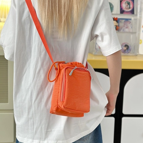 Japanische Minimalistische Mini Nylon Segeltuch Umhängetasche Leichte Lässige Kordelzug Crossbody Handy Tasche Kleine Quadratische Tasche Für Damen