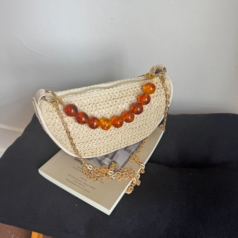 Gewebte Strohhandtasche Mit Bernsteinfarbenen Harzperlen Halbmond Umhängetasche Für Sommerstrandurlaub Retro-Stil Damen