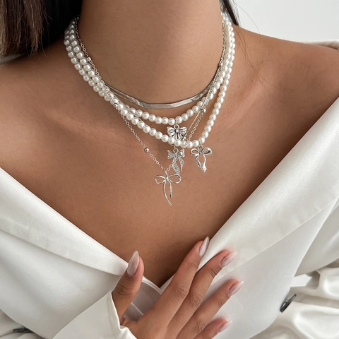 Vintage Punk Multilayer Alloy Necklace Set Heart Butterfly Star Pendant Jewelry For Women Artificial Pearl Rhinestone Choker Necklace
