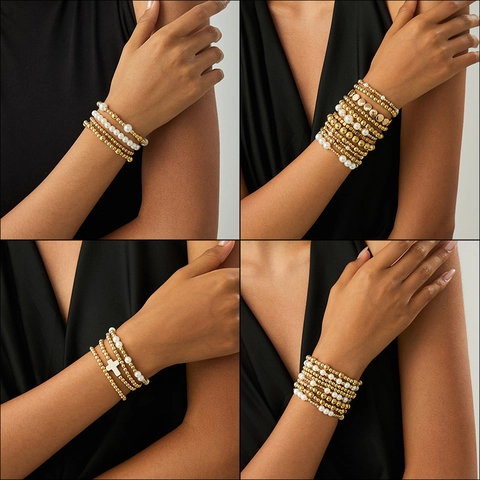Meerlaagse Stapelbare Armband Imitatieparel En CCB Kralen Kruishanger Boho Elegante Mode Sieraden Voor Vrouwen