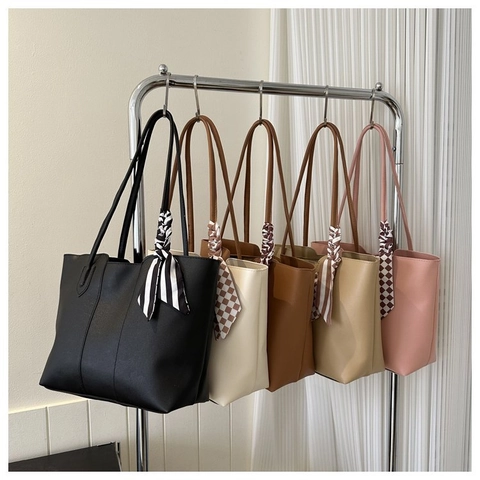 Borsa Tote In Pelle PU Grande Capacità Borsa A Mano A Spalla Minimalista E Sciarpa Di Raso Decorativa Per Donna