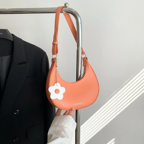 Women Fashion Crescent Underarm Bag PU Leather Minimalist Shoulder Bag With Flower Charm Trendy Summer Casual Hobo Bag