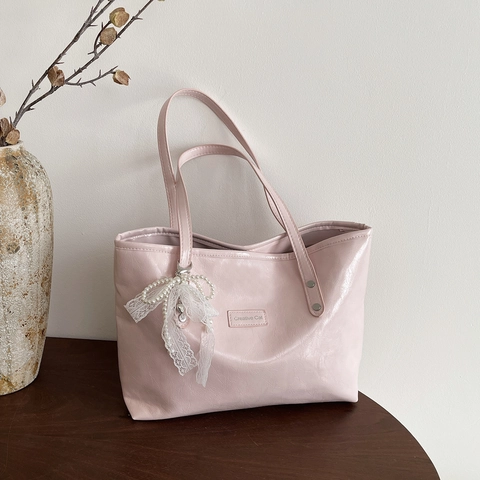 Bolso de Mano de Moda Cuero PU Gran Capacidad Brillante Plisado Bolso de Hombro Con Elegante Lazo de Encaje Colgante de Perla Artificial Mujer
