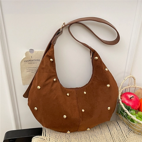 Retro Wildleder Hobo Tasche Für Damen Halbmond Crescent Schultertasche Mit Goldnieten Mode Verstellbarer Gurt Rits