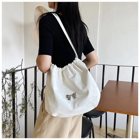 Sac à Épaule avec Cordon de Serrage et Nœud pour Femme Cuir PU Plissé Sac Fourre-tout Grande Capacité Style Doux Coréen
