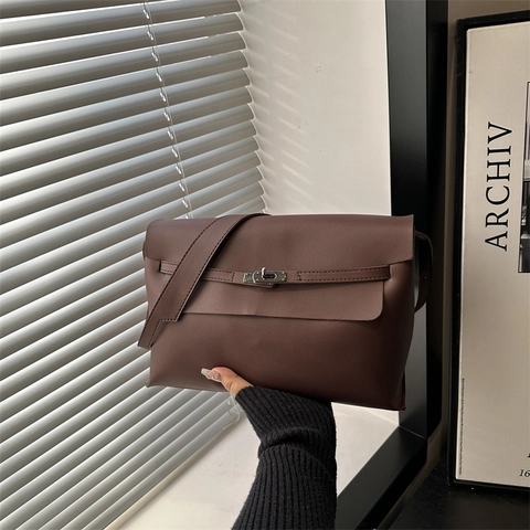 Women's Simple PU Leather Square Shoulder Bag Fashion Flap Crossbody Bag With Metal Turn-lock Elegant Urban Commuter Bag