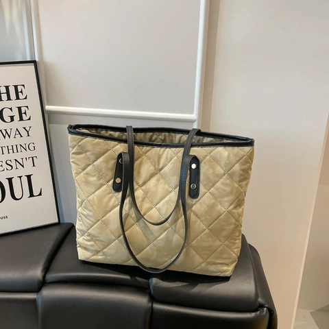 Bolso de Mano de Nailon Acolchado de Moda para Mujer Gran Capacidad Bolso de Hombro de Celosía Urbano Simple Bolso de Viaje con Remaches