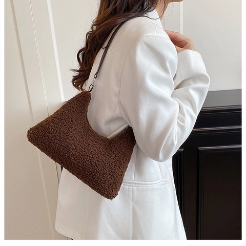 Sac Cabas de Mode en Peluche Fausse Fourrure pour Femmes Automne Hiver Grande Capacité Sac à Épaule Hobo pour Bureau Quotidien