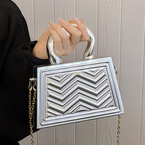 Zilveren Metalen Handtas Met Gouden Ketting Chevron-Patroon Harde Schaal Handvat Avondtas Clutch
