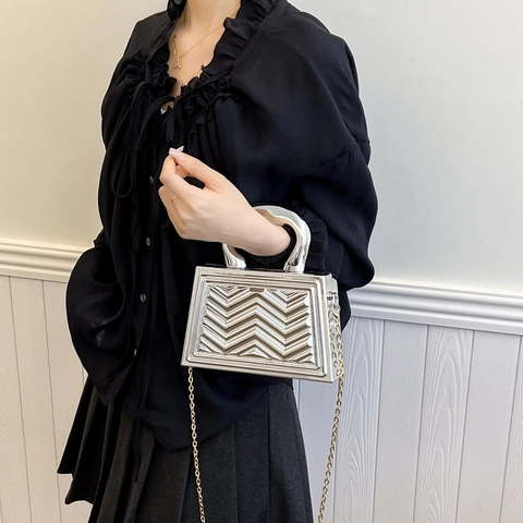 Zilveren Metalen Handtas Met Gouden Ketting Chevron-Patroon Harde Schaal Handvat Avondtas Clutch