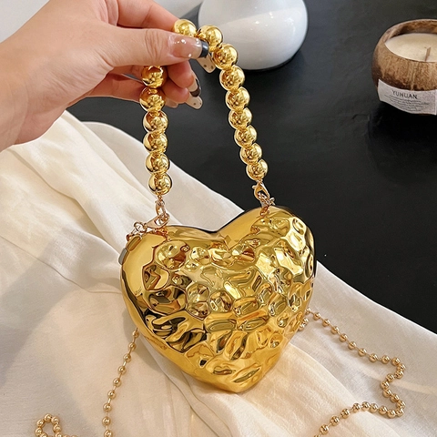 Borsa a Tracolla da Donna in PVC Metallizzato a Forma di Cuore Borsa a Mano Elegante con Consistenza Martellata e Manico a Perline