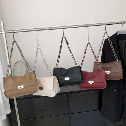 Women PU Leather Lychee Pattern Crossbody Bag Silver Chain Messenger Bag Square Envelope Bag Fashion Handbag For Women