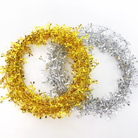 Ghirlanda di Stelle Metalliche Decorazione Natalizia Scintillante per Feste e Casa Ornamento da Appendere a Forma di Stella