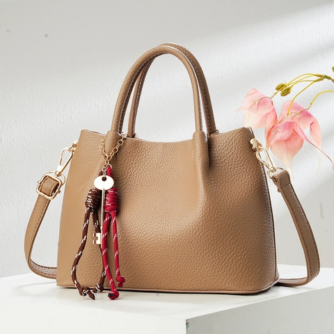 Women Fashion PU Leather Handbag Large Capacity Lychee Grain Shoulder Crossbody Bag With Key Pendant Daily Street Style