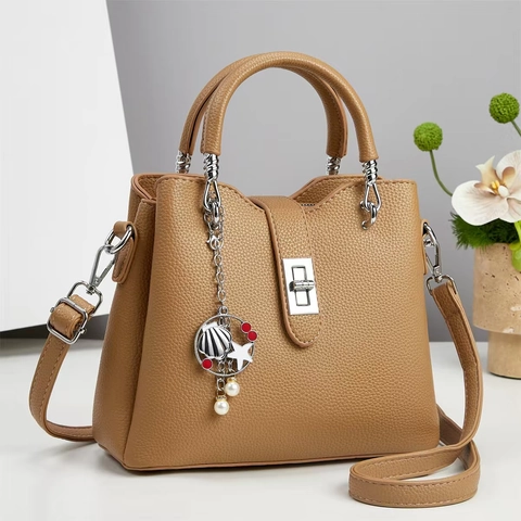 Borsa Da Donna In Pelle PU Grana Litchi Ciondolo Marino Borsa A Tracolla Chiusura In Metallo Versatile Elegante