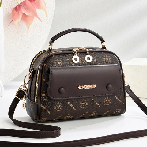Damen Retro PU Leder Handtasche Monogramm Buchstaben Druck Quadratische Umhängetasche Doppelreißverschluss Mehrere Fächer Schultertasche Mit Verstellbarem Riemen Mode Büro Alltagstasche