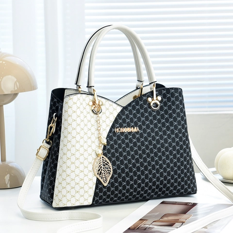 Borsa Tote da Donna alla Moda con Monogramma in Pelle PU Stampa di Lettere con Pendente a Foglia Elegante Borsa a Tracolla