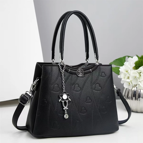 Borsa A Mano Da Donna Pelle PU Goffratura Cuore Trama Litchi Grande Capacità Borsa Tote Tracolla Con Pendente Fiore