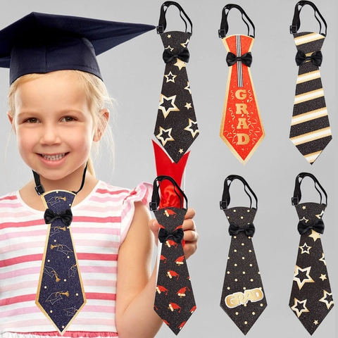 Cravatta Elastica per Cerimonia di Laurea Accessorio Festa Bambini Con Lettere GRAD Tocco Laurea Motivo Stelle Tessuto Glitterato Regolabile