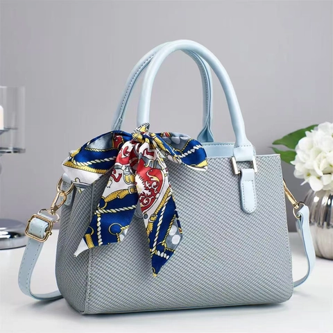 Sac À Main Pour Femmes En Cuir PU Texturé Avec Écharpe En Satin Décorative Bandoulière Amovible Cabas De Mode Pour Bureau