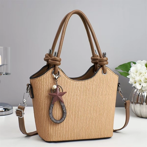 Women Pleated PU Leather Bucket Bag Large Capacity Commuter Top Handle Handbag With Star Charm And Detachable Strap