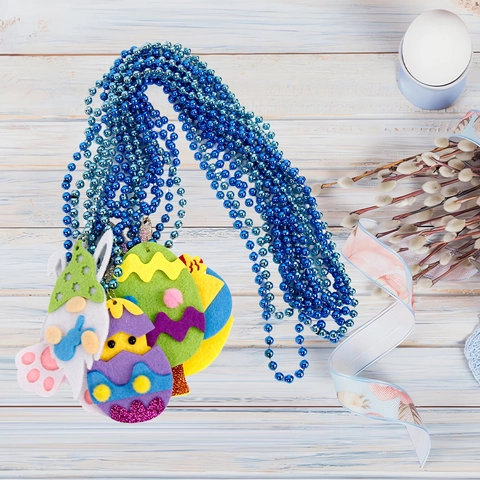 Collana Decorativa di Pasqua con Ciondolo a Forma di Coniglietto Pulcino Uovo in Feltro Catena di Perline in Plastica Blu Accessori per Feste