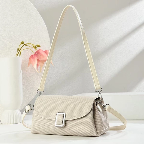 Women Woven PU Leather Shoulder Bag Minimalist Square Metal Buckle Crossbody Underarm Bag Fashion Handbag Retro Office Lady Daily Satchel