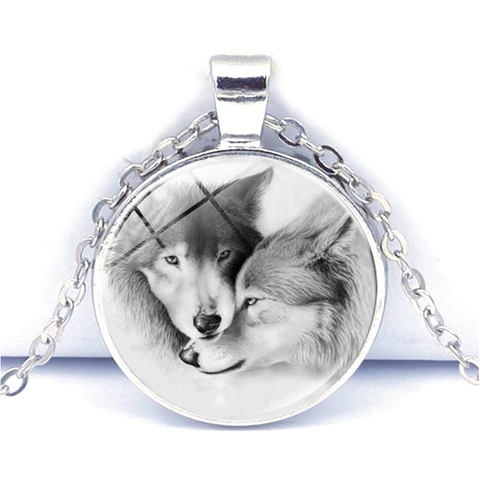 Artistic Wolves Pendant Necklace Zinc Alloy Glass Cabochon Retro Animal Jewelry Vintage Style Necklaces For Men Women