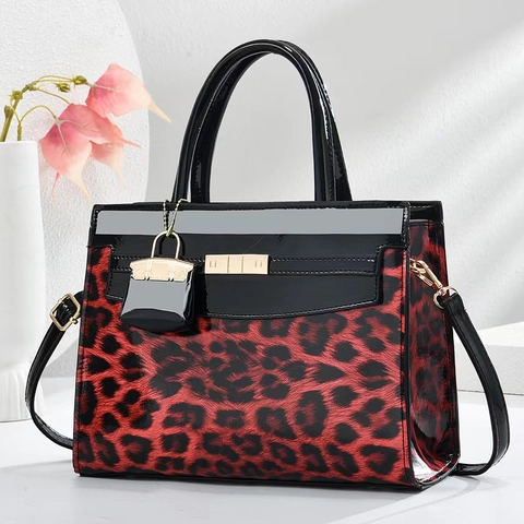 Sac à Main en Cuir PU Imprimé Léopard pour Femmes Sac à Épaule Grande Capacité avec Pendentif Mini Sac