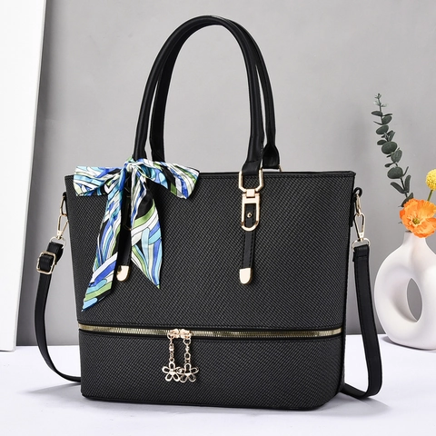 Bolso Cubo De Cuero PU Con Textura Tejida Bolso De Gran Capacidad Con Pañuelo De Satén Y Colgante De Flor Para Mujer
