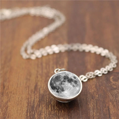 Vintage Universe Moon Planet Glass Time Gem Necklace Galaxy Starry Sky Ball Pendant Necklace For Women Men Artistic Jewelry Gift