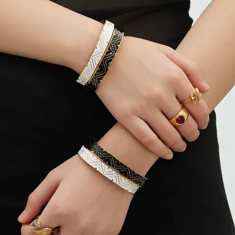 Stainless Steel Enamel Bangle Abstract Contrast Color Bracelet 18k Gold Plated Vintage Elegant Fashion Jewelry For Women