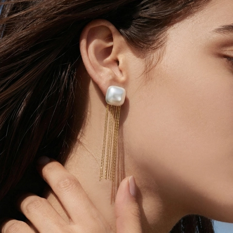 Boucles d'Oreilles en Acier Inoxydable avec Perles de Coquille Carrées Élégantes Géométriques à Franges Longues Plaquées Or 18K