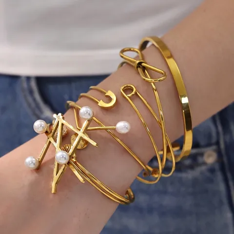 Bracciale Rigido Aperto In Acciaio Inossidabile Placcato Oro 18K Cuore Geometrico Conchiglia Perla Artificial Per Donna