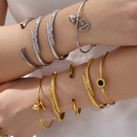 Moda Bracciale Rigido Acciaio Inossidabile Pendente Campanella Geometrico Placcato Oro Corda Intrecciata Zircone Gioielli Donna