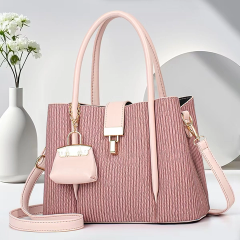Borsa Da Donna In Pelle PU Trama Plissettata Verticale Chiusura In Metallo Dorato Borsa A Tracolla Con Mini Ciondolo Borsa