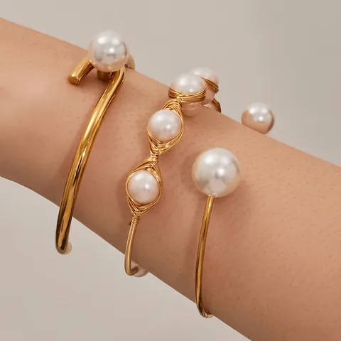 Elegante Brazalete Abierto Vintage Cobre Acero Inoxidable Con Perla De Agua Dulce Chapado En Oro De 18K Impermeable Para Mujer