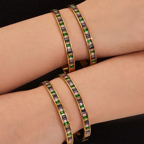 Bracciale Rigido Placcato Oro 18K Acciaio Inossidabile Zirconia Cubica Baguette Colorata Impermeabile Gioielli Di Lusso